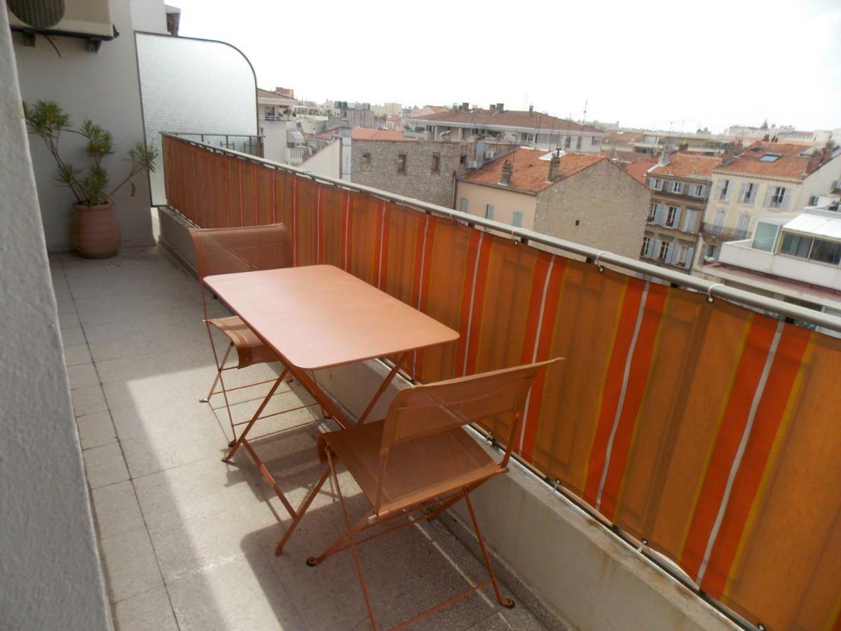 Apartment Satellite *